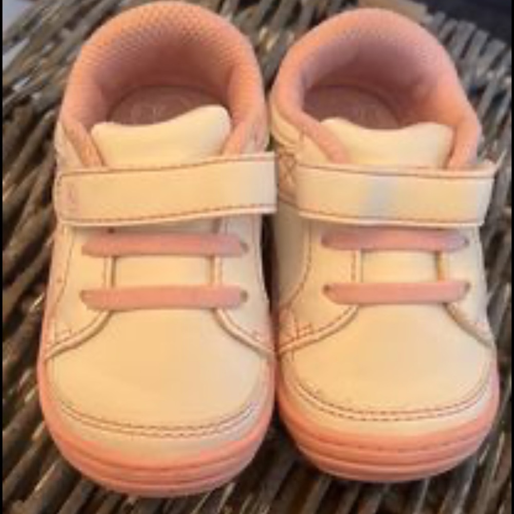 Stride rite AUBREY walking shoes for  little girl size 4